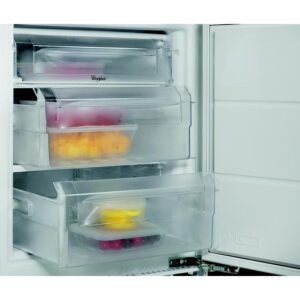 Фризер за вграждане WHIRLPOOL WBUFZ011
